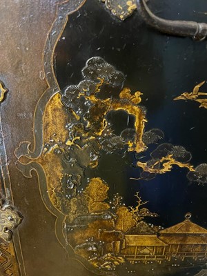 Lot 478 - A Nanban export black-lacquered cabinet