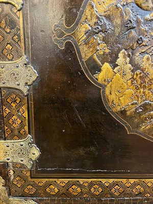 Lot 478 - A Nanban export black-lacquered cabinet