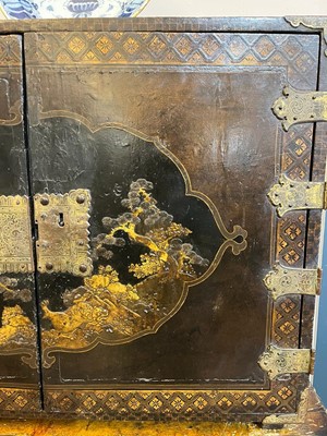 Lot 478 - A Nanban export black-lacquered cabinet