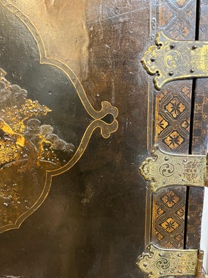 Lot 478 - A Nanban export black-lacquered cabinet