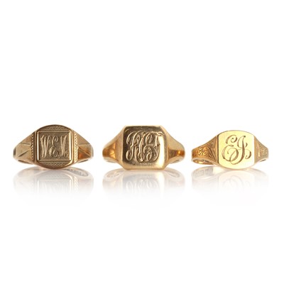 Lot 1275 - Three 9ct gold monogrammed signet rings