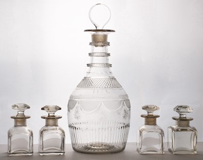 Lot 124 - An Irish cut glass decanter