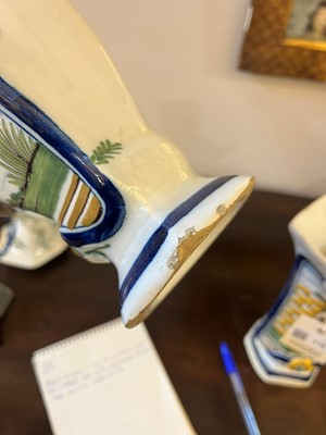 Lot 118 - A delftware tin-glazed earthenware garniture