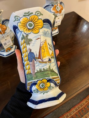 Lot 118 - A delftware tin-glazed earthenware garniture
