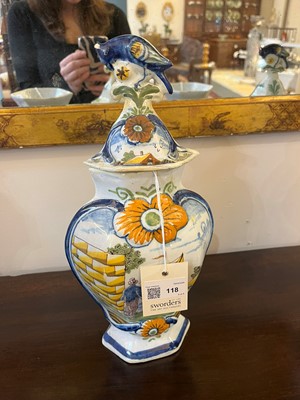 Lot 118 - A delftware tin-glazed earthenware garniture