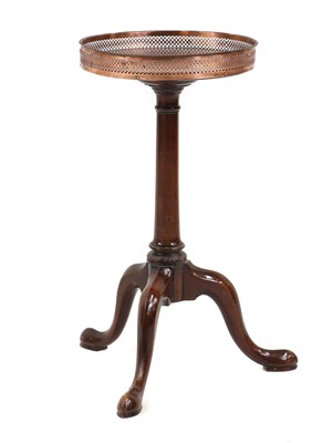 Lot 370 - A mahogany wine table