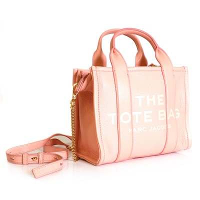 Lot 1510 - A Marc Jacobs pink Tote bag