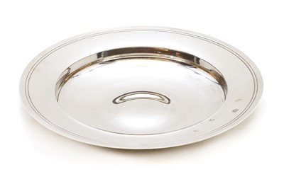 Lot 34 - A silver Armada dish