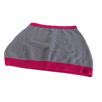 Lot 1593 - A Chanel cashmere grey and shock pink skirt
