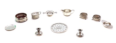 Lot 36 - A collection of silver items