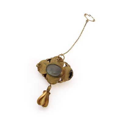 Lot 1007 - A Victorian almandine garnet brooch, c.1860