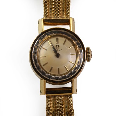 Lot 342 - An 18ct gold Omega ladies' mechanical bracelet watch