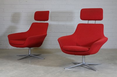 Lot 296 - A pair of 'Oscar' armchairs