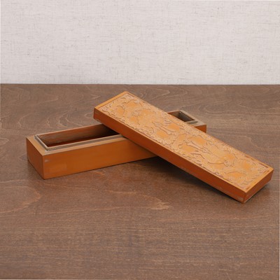 Lot 238 - A Chinese bamboo-veneered box and cover