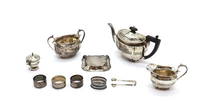 Lot 61 - A collection of silver items