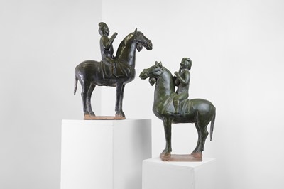 Lot 452 - A pair of Tang-style terracotta figures