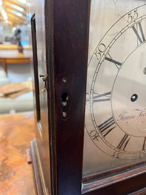 Lot 34 - A George III mahogany cased bracket clock