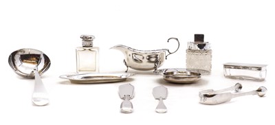 Lot 30 - A collection of silver items