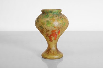 Lot 113 - A Daum cameo glass vase