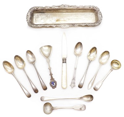Lot 29 - A collection of silver items
