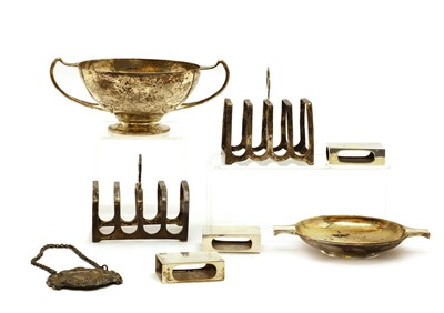 Lot 18 - A collection of silver items