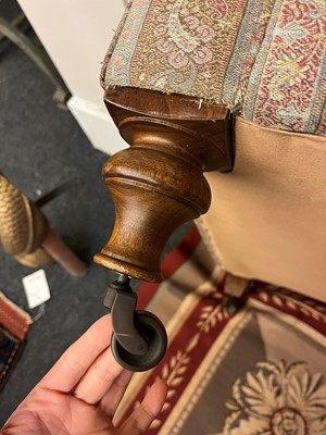 Lot 127 - A pair of Kingcome 'Windsor' armchairs