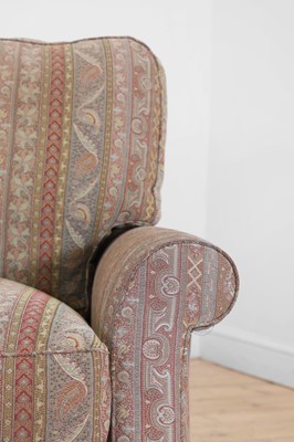 Lot 127 - A pair of Kingcome 'Windsor' armchairs