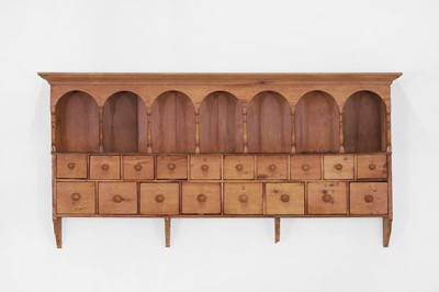 Lot 31 - A large pine delft rack