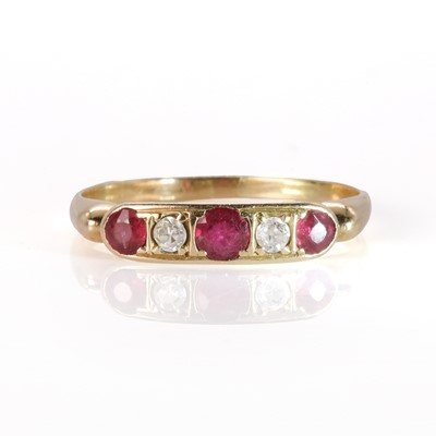 Lot 89 - An 18ct gold ruby and diamond ring