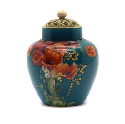 Lot 88 - A Royal Worcester porcelain pot pourri