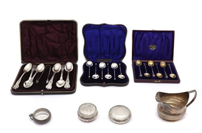 Lot 76 - A group of silver items