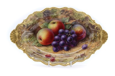 Lot 90 - A Royal Worcester porcelain dish