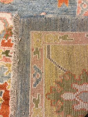 Lot 5 - An Oushak wool carpet