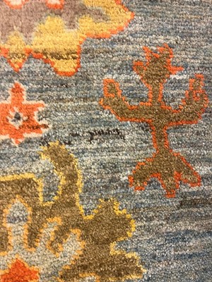 Lot 5 - An Oushak wool carpet
