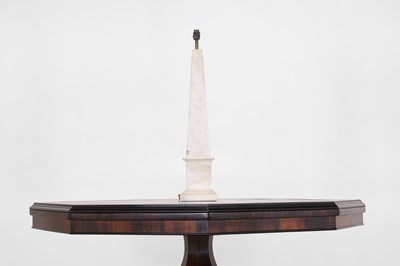 Lot 23 - An alabaster obelisk table lamp