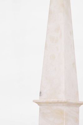 Lot 23 - An alabaster obelisk table lamp