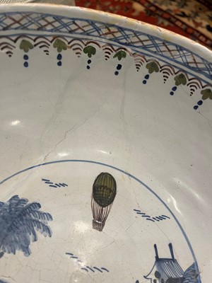 Lot 2 - A delftware tin-glazed earthenware punchbowl