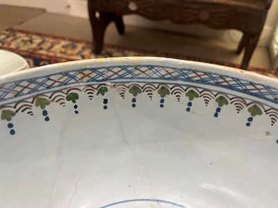 Lot 2 - A delftware tin-glazed earthenware punchbowl