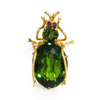 Lot 14 - A gilt metal paste beetle brooch