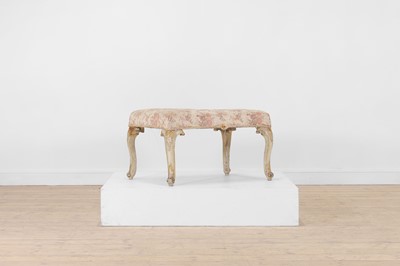 Lot 186 - A painted and parcel-gilt stool