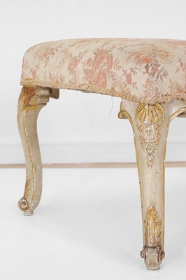 Lot 186 - A painted and parcel-gilt stool
