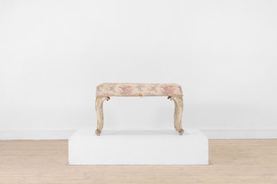 Lot 186 - A painted and parcel-gilt stool