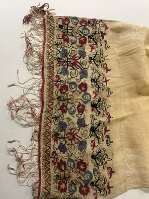 Lot 174 - A group of embroidered linens