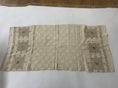 Lot 174 - A group of embroidered linens