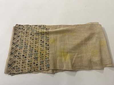 Lot 174 - A group of embroidered linens
