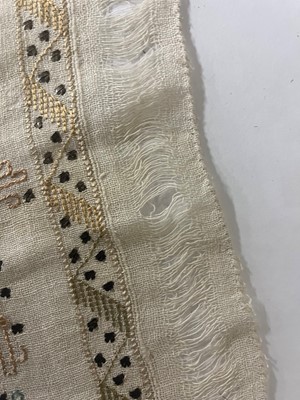 Lot 174 - A group of embroidered linens