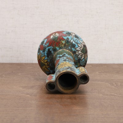 Lot 124 - A Chinese cloisonné arrow vase