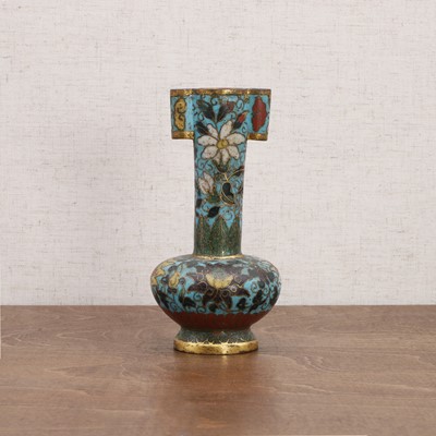 Lot 124 - A Chinese cloisonné arrow vase