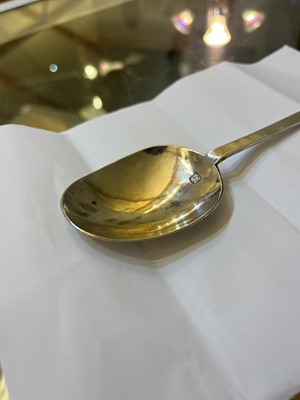 Lot 240 - A Charles II provincial silver Puritan spoon