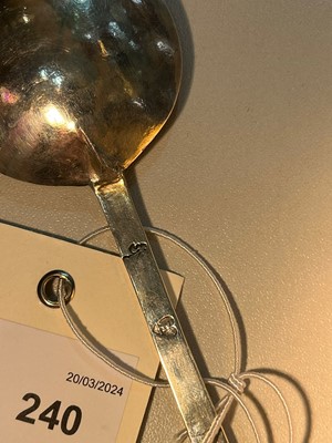 Lot 240 - A Charles II provincial silver Puritan spoon
